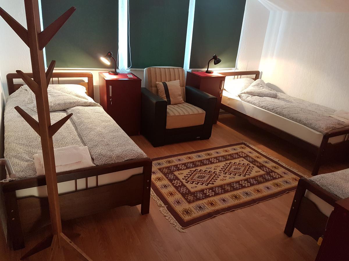 Hostel Tuba Priştine Dış mekan fotoğraf